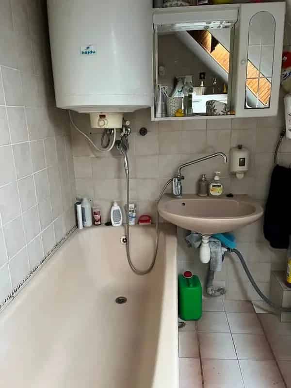 Ház Kiadó , 9, Bajcsy-Zsilinszky utca, Pécs, Dunántúl