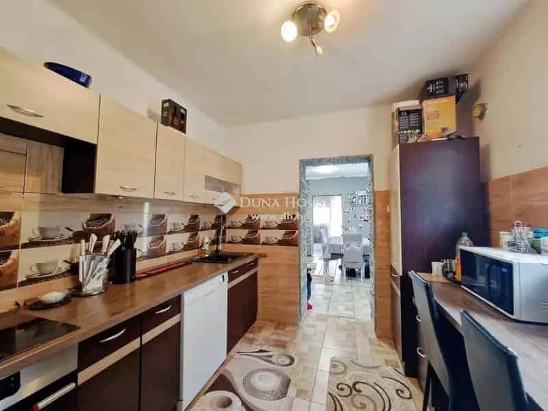 Ház Kiadó , Monori járás, Közép-Magyarország