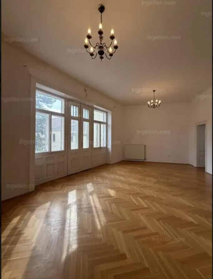 Ház Kiadó , Budapest, Közép-Magyarország