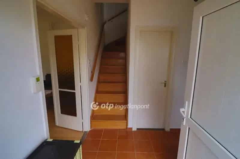 Ház Kiadó , Budakeszi járás, Közép-Magyarország