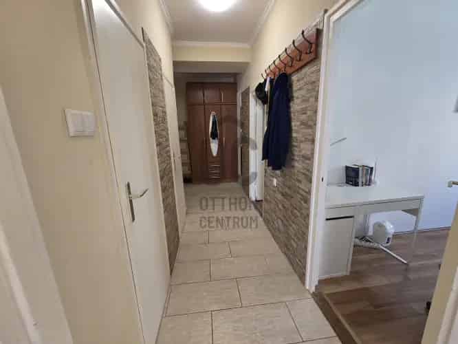 Balatonfűzfői eladó lakás, DLK099823