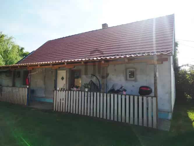 Pusztaszabolcsi eladó családi ház, DHZ079454