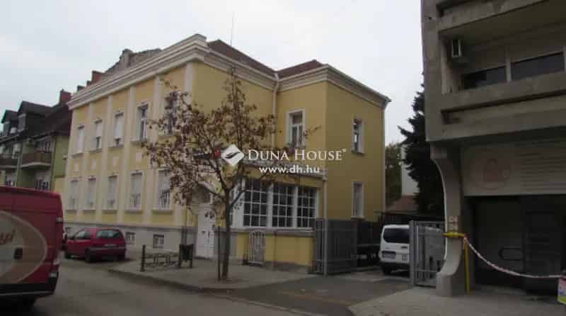 Üzleti célú Eladó , Mohács, Dunántúl