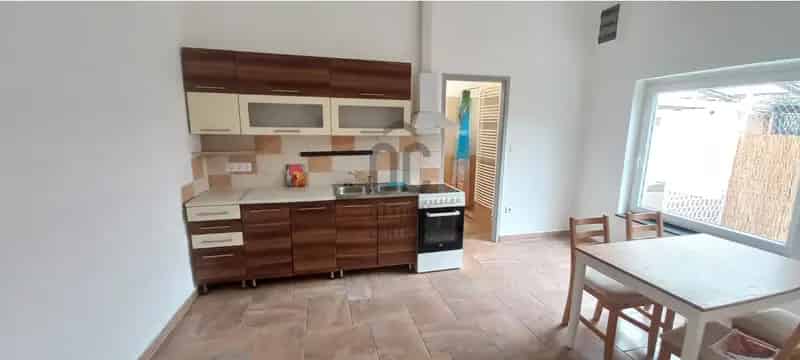 Dunakeszii eladó lakás, DLK050542