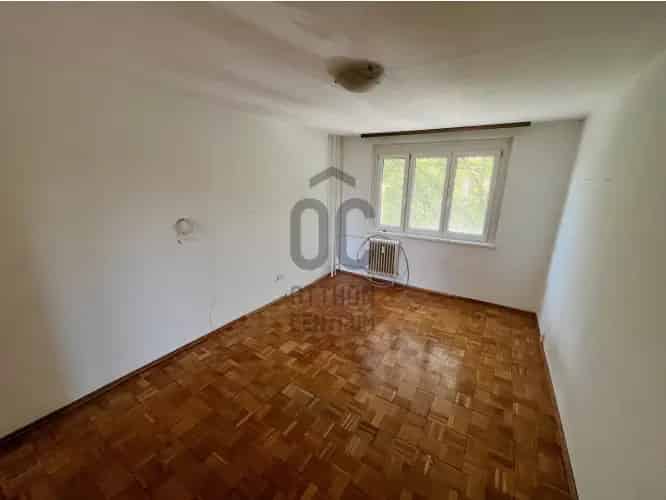 Székesfehérvári eladó panel lakás, DLK011673