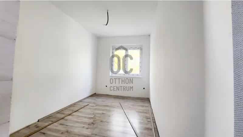 Siófoki eladó újépítésű családi ház, U0047195