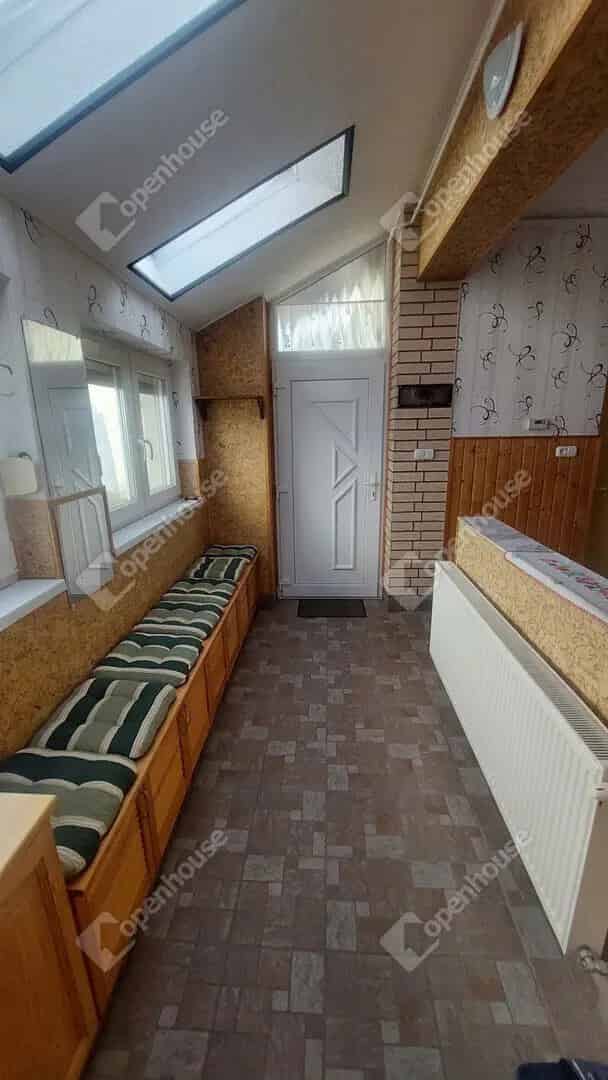 Ház Kiadó , Tatabányai járás, Dunántúl