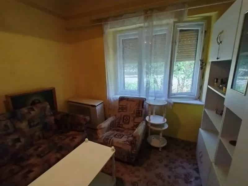 Ház Kiadó , Szolnoki járás, Alföld és Észak