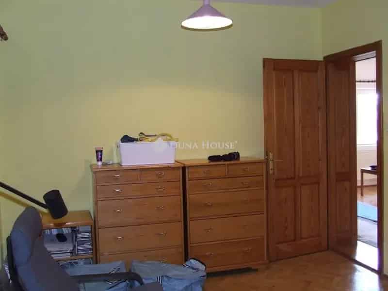 Ház Kiadó , Esztergomi járás, Dunántúl