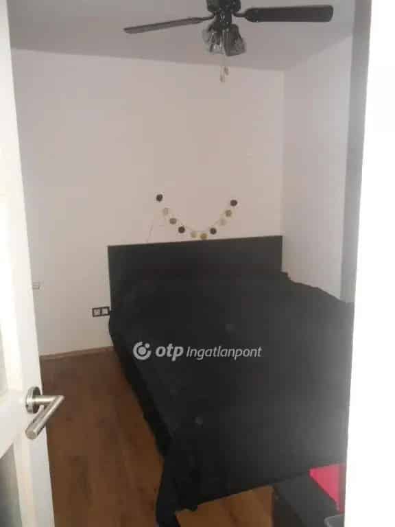 Ház Kiadó , Budapest, Közép-Magyarország