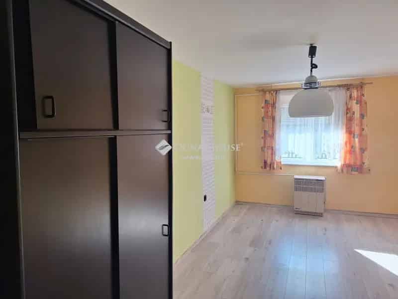 Ház Kiadó , Ballószög, Alföld és Észak