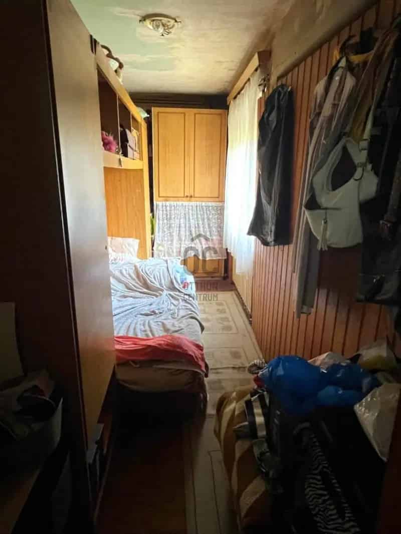 Ház Kiadó , Ceglédi járás, Közép-Magyarország