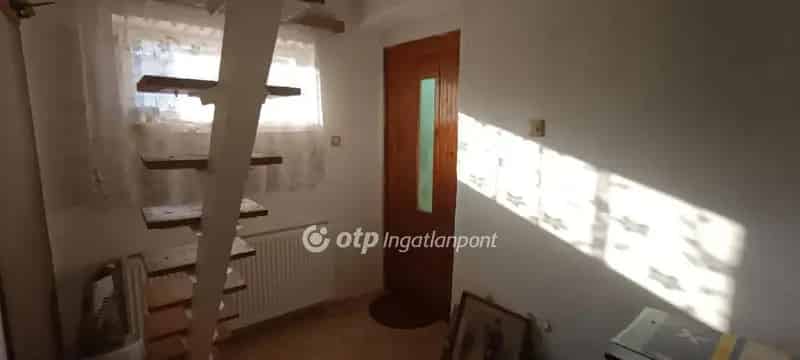 Ház Kiadó , Érdi járás, Közép-Magyarország