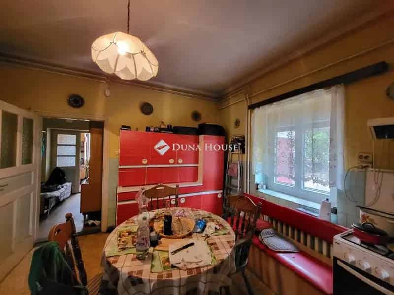 Ház Kiadó , Móri járás, Dunántúl
