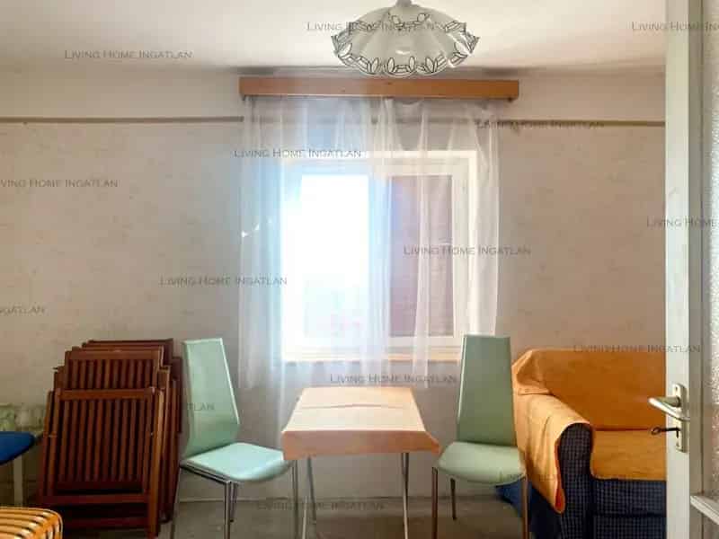 Ház Kiadó , Szentendrei járás, Közép-Magyarország