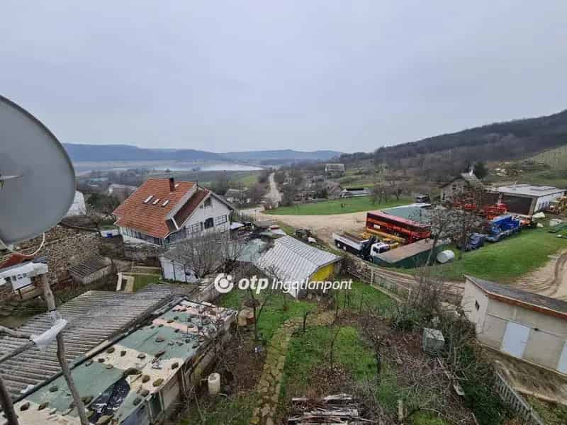 Ház Kiadó , Balatonfüredi járás, Dunántúl