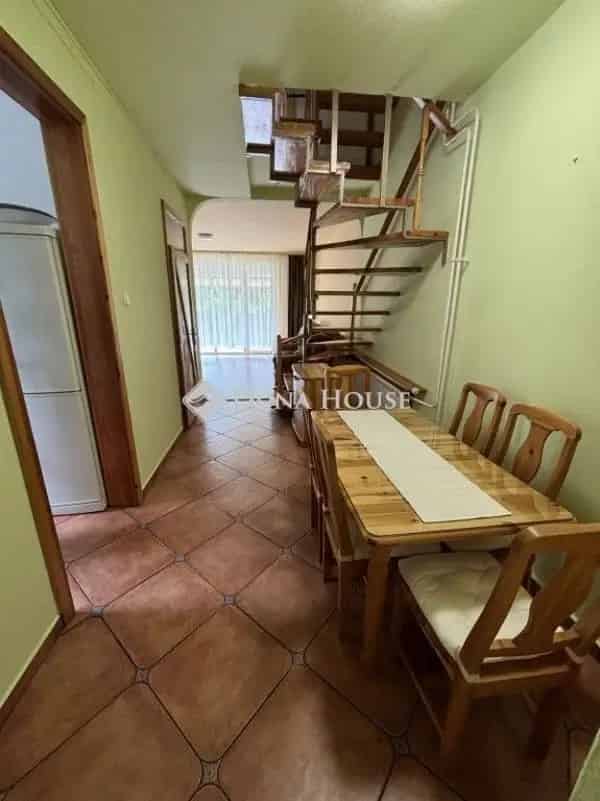 Ház Kiadó , Budapest, Közép-Magyarország
