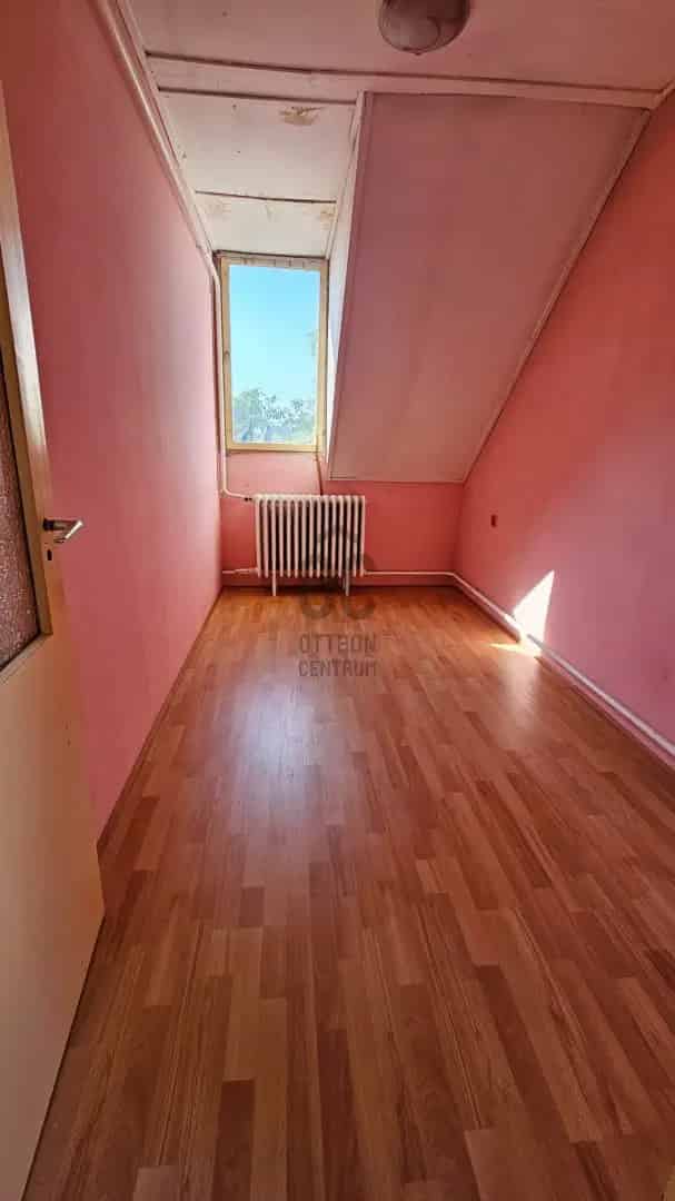 Ház Kiadó , Budapest, Közép-Magyarország