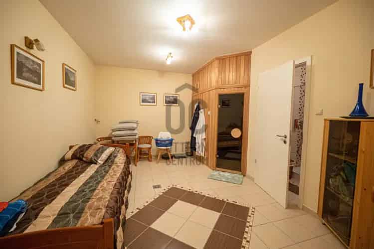 Szekszárdi eladó családi ház, H502266