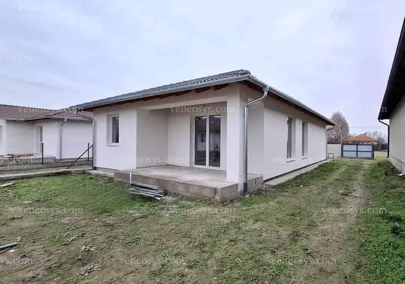 Kiskunlacházán 90 m2-es különálló családi ház Eladó!