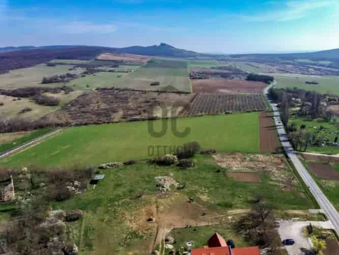 Köveskáli eladó telek, T039333