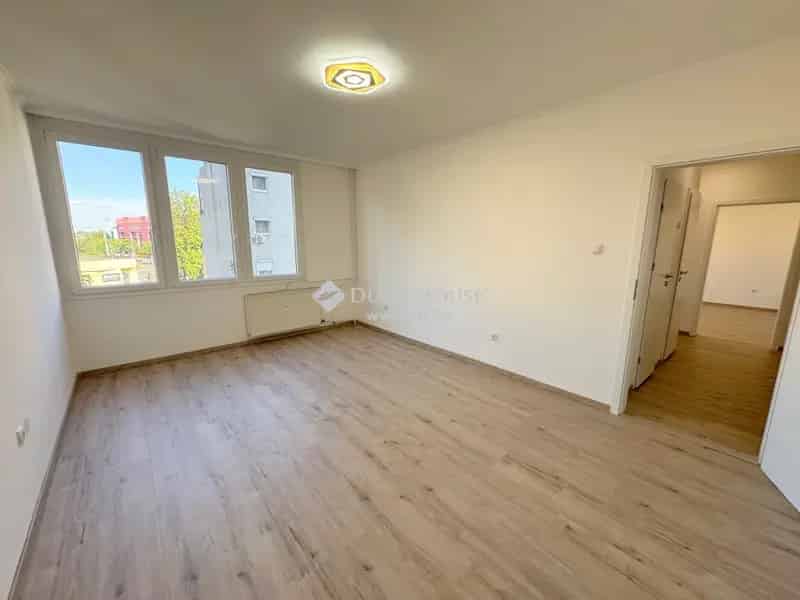 Ház Kiadó , Nyíregyháza, Alföld és Észak