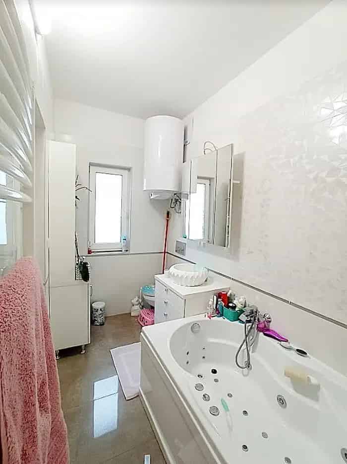 Üzleti célú Kiadó , Budapest, Közép-Magyarország