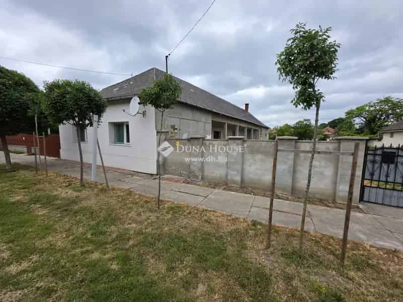 Ház Eladó , Szarvas, Alföld és Észak