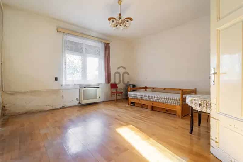 Ház Kiadó , Budapest, Közép-Magyarország