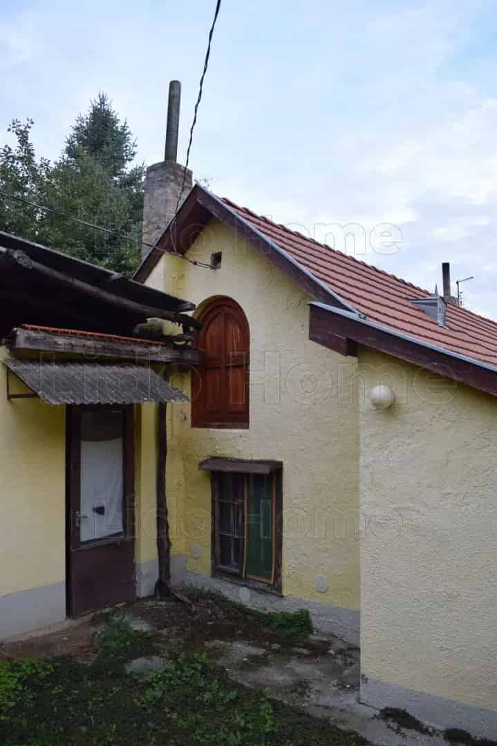 Ház Kiadó , Pannonhalmi járás, Dunántúl