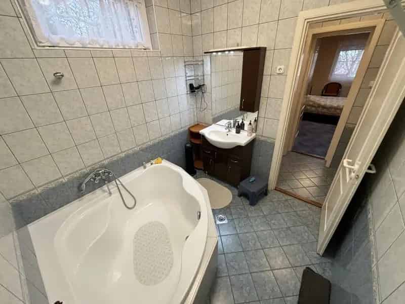 Ház Kiadó , Fonyódi járás, Dunántúl