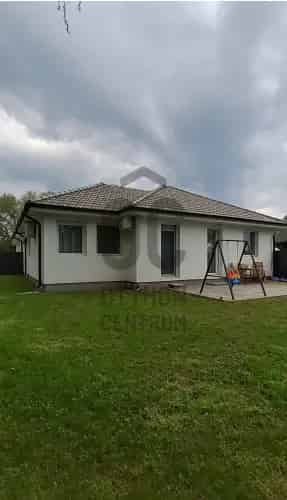 Albertirsai eladó ikerház, H500615