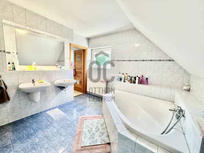 Keszthelyi eladó családi ház, H503825