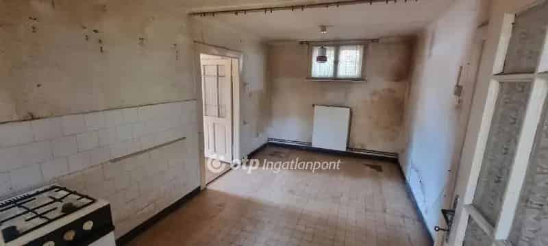 Ház Kiadó , Pilisvörösvári járás, Közép-Magyarország