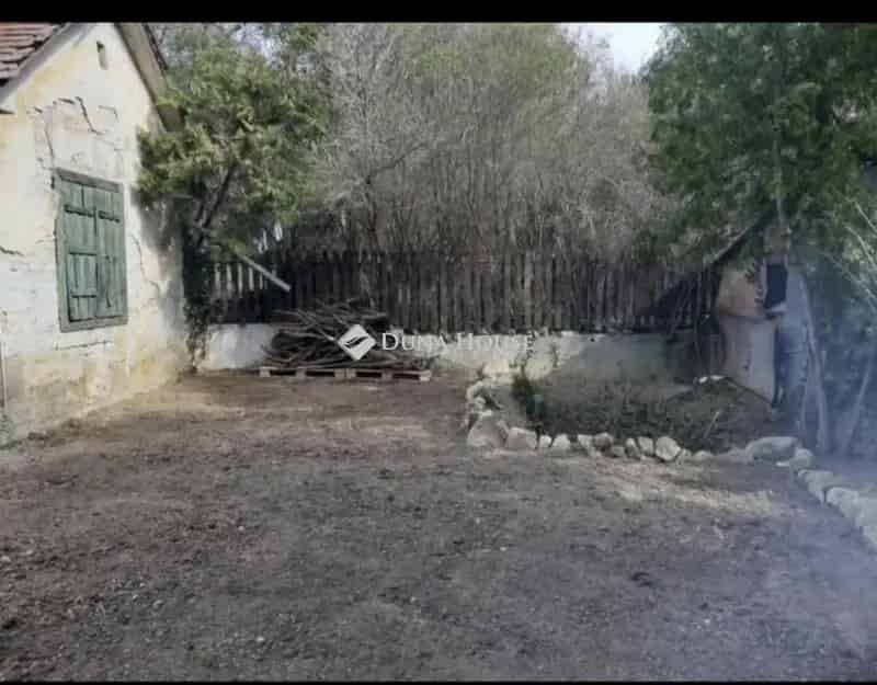 Budakeszi telek eladó 269 nm-es kerttel csendes helyen