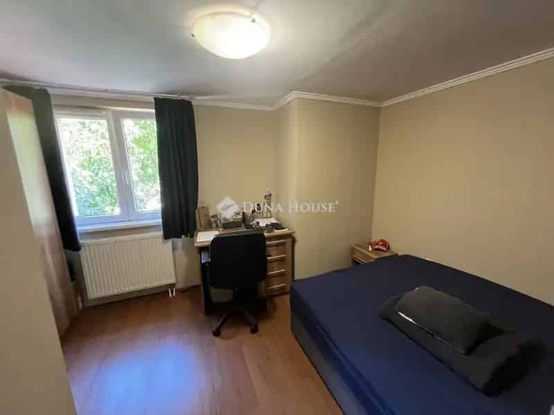 Ház Kiadó , Érdi járás, Közép-Magyarország