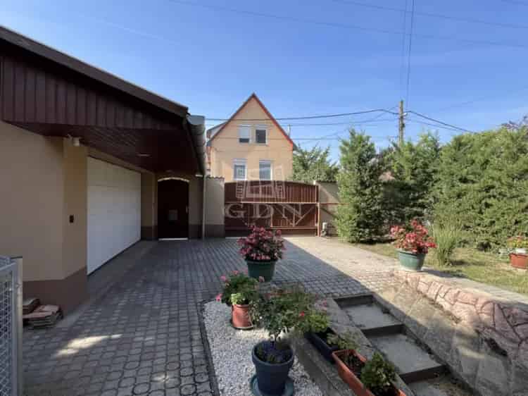 Ház Kiadó , Dunaharaszti, Közép-Magyarország