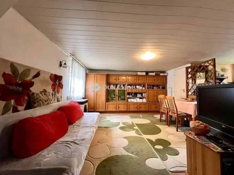 Ház Kiadó , Gödöllői járás, Közép-Magyarország