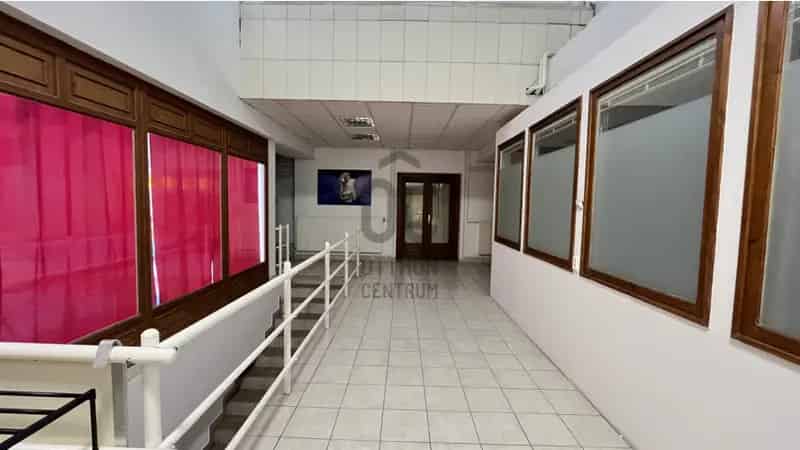 Debreceni eladó kereskedelmi ingatlan, UZ017159