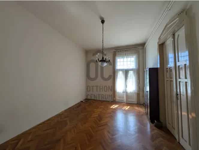 Budapest I kerulet Naphegy 5 szobas 3 erkelyes lakás eladó
