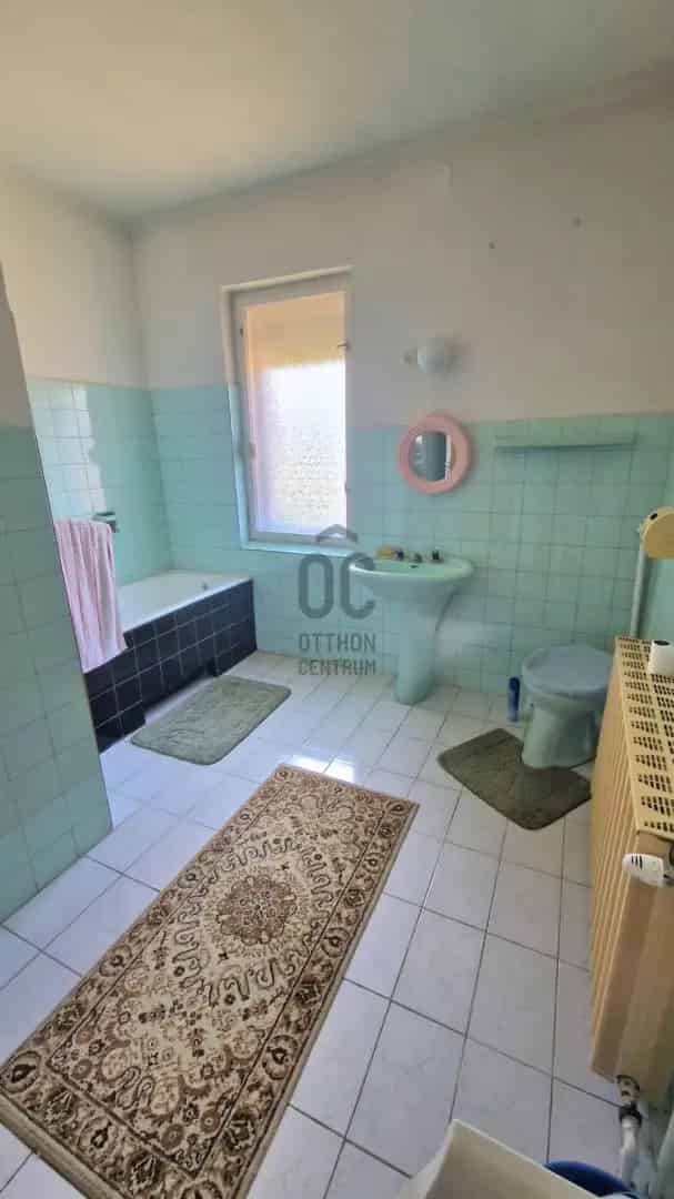Ház Kiadó , Szombathelyi járás, Dunántúl