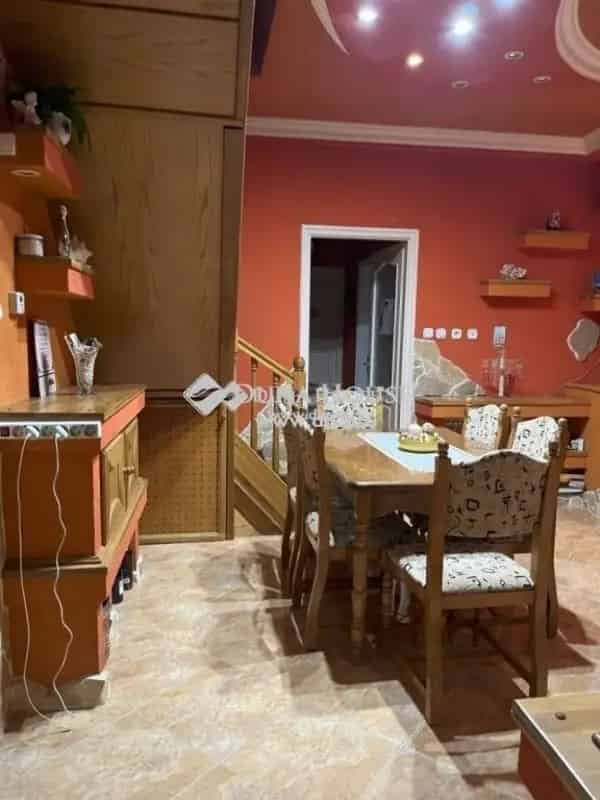 Ház Kiadó , Nagykőrösi járás, Közép-Magyarország