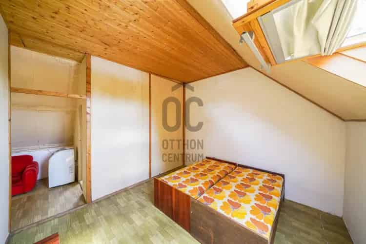 Balatonakarattyai eladó nyaraló, NY012756