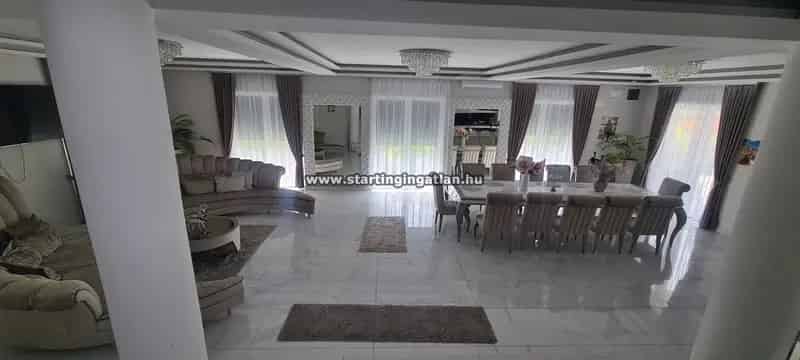 Ház Kiadó , Budapest, Közép-Magyarország