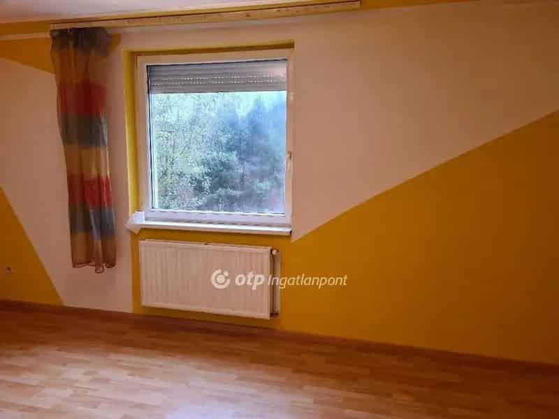 Ház Kiadó , Budapest, Közép-Magyarország