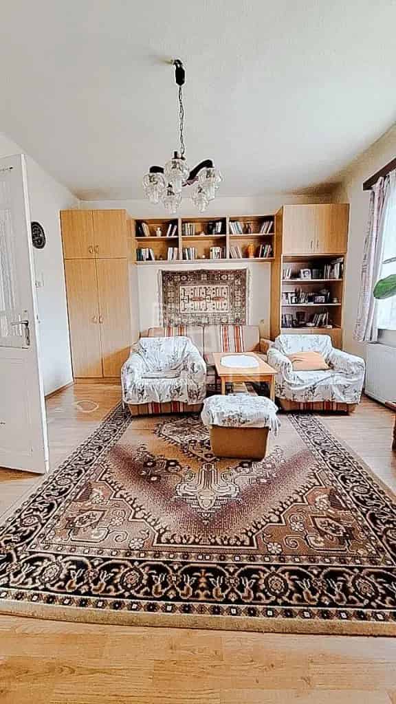 Ház Kiadó , Dunakeszi járás, Közép-Magyarország
