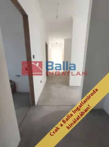 Vác Új építésű családi ház eladó - Panoráma - Napelem