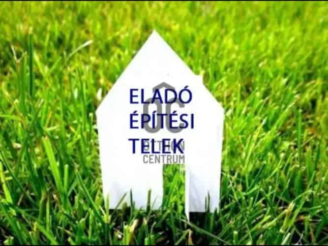 Törteli eladó telek, T037703