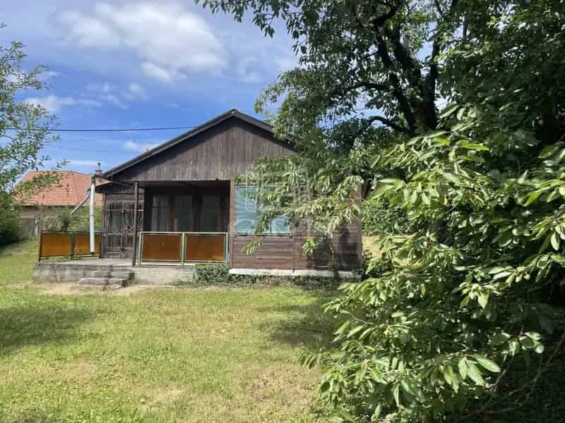 Ház Kiadó , Budakeszi, Közép-Magyarország