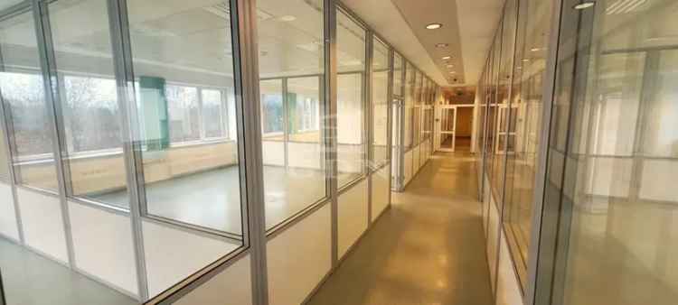 Dekoratív Irodaház Törökbálinton Kiadó 394m2